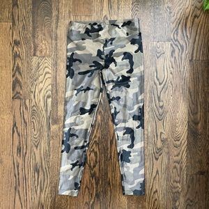 Koral Camo Leggings